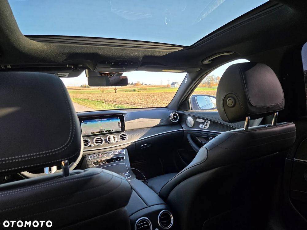 Mercedes-Benz Klasa E 220 d 9G-TRONIC AMG Line - 4
