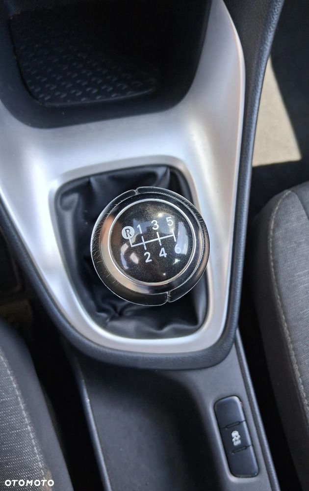 Toyota Yaris 1.5 Comfort - 12