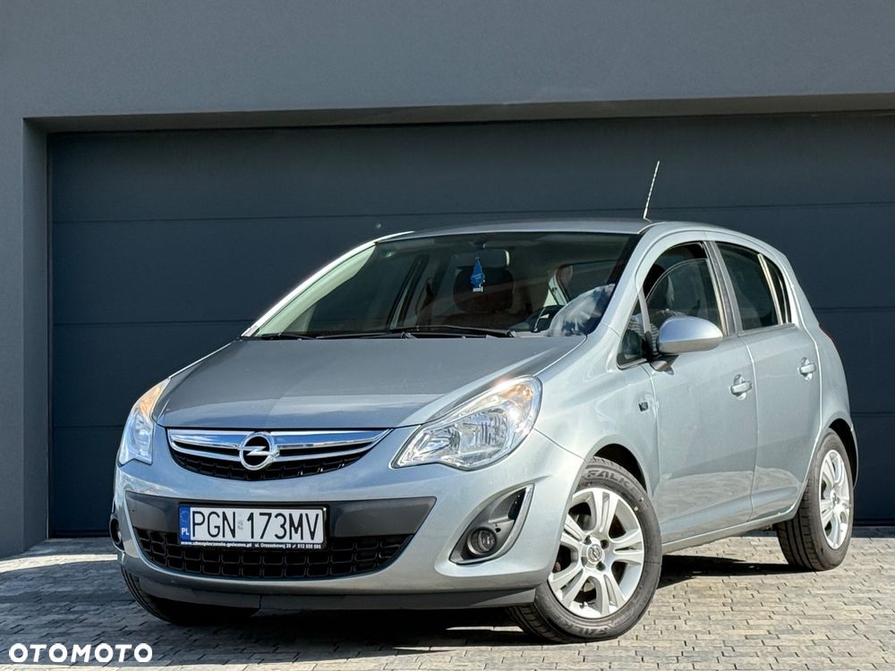 Opel Corsa 1.2 16V Cosmo - 3