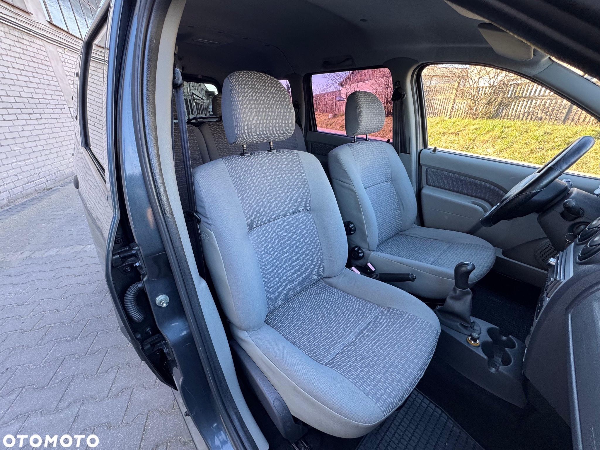 Dacia Logan - 16