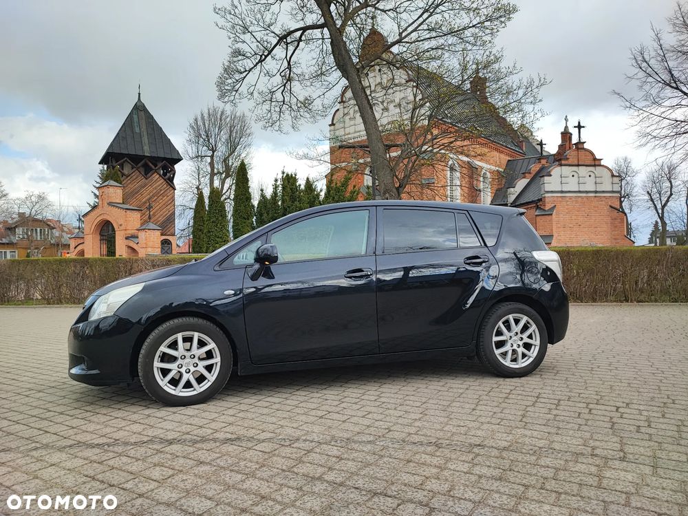 Toyota Verso 2.0 D-4D Sol - 4