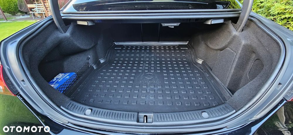 Mercedes-Benz Klasa E 220 d 4-Matic Avantgarde - 12