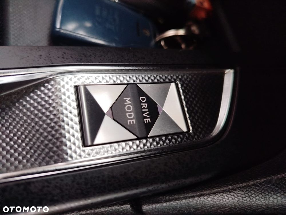 DS Automobiles DS 3 Crossback - 16