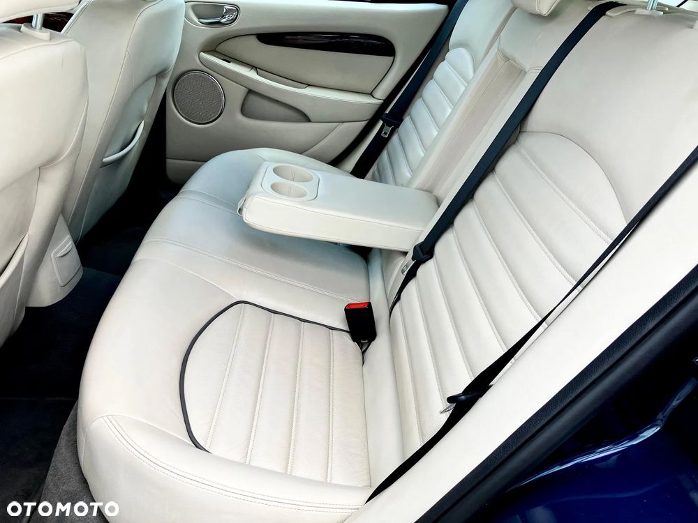 Jaguar X-Type 3.0 Executive - 20
