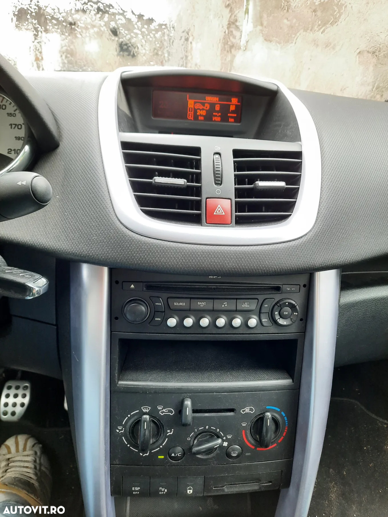 Peugeot 207 CC 1.6E Belle Epoque - 9