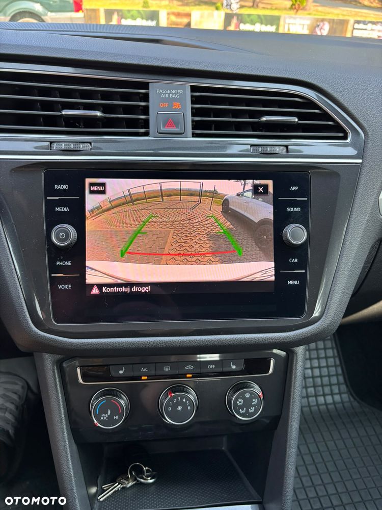 Volkswagen Tiguan - 16