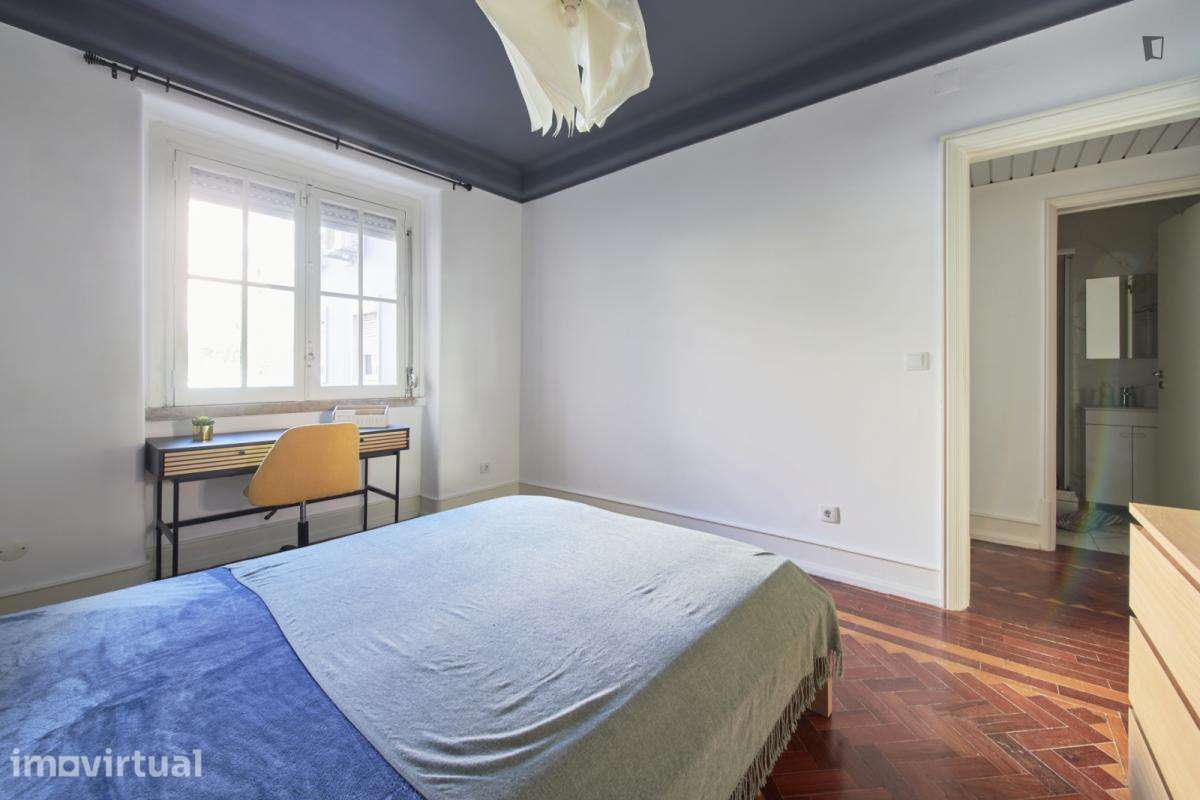 Quarto - localizado em Alameda Lisbon - Grande imagem: 3/28