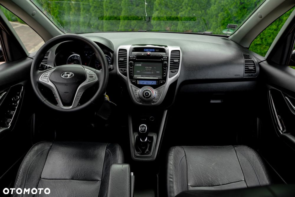 Hyundai ix20 1.4 Premium blue - 12