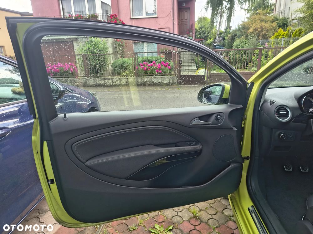 Opel Adam 1.4 - 21