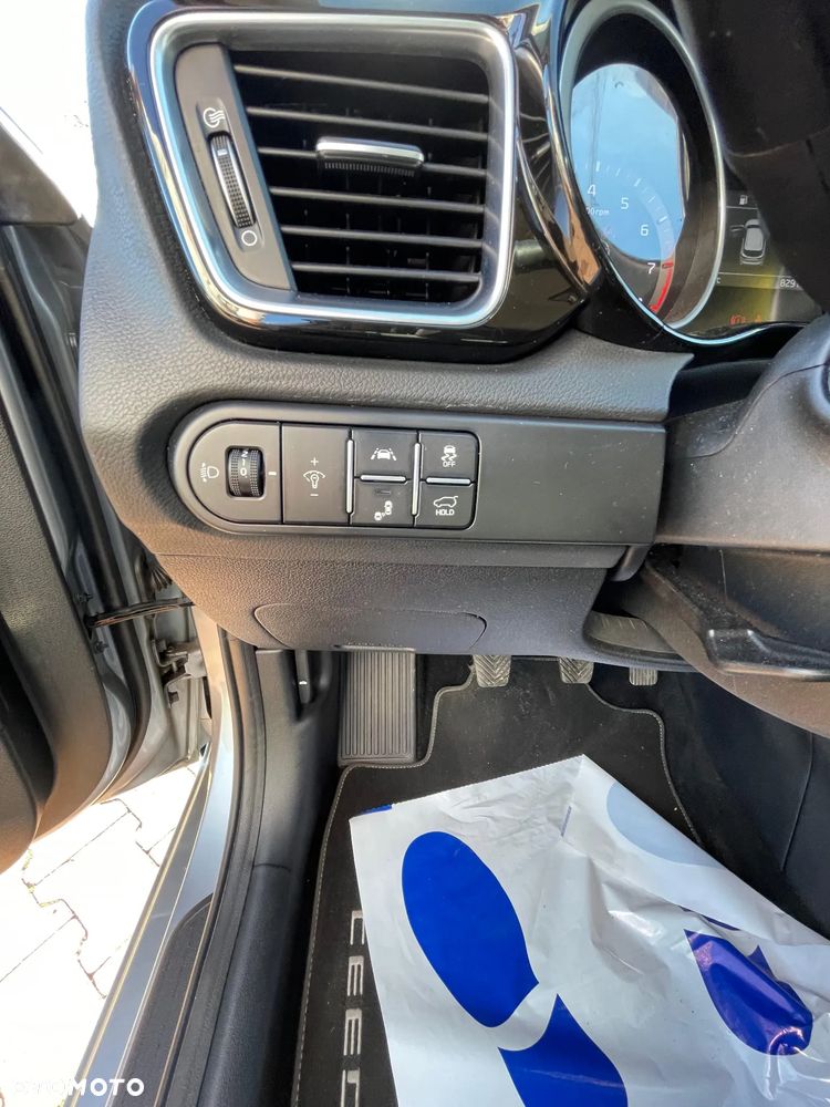 Kia Ceed 1.4 T-GDI OPF GT Line - 19
