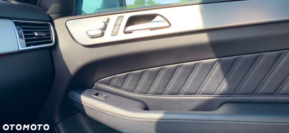 Mercedes-Benz GLE 500 e 4Matic 7G-TRONIC AMG Line - 16