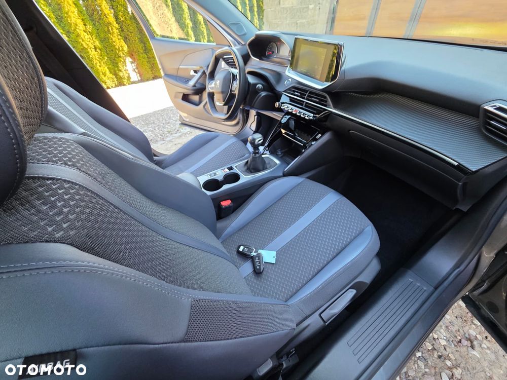 Peugeot 2008 PureTech 130 Allure - 18