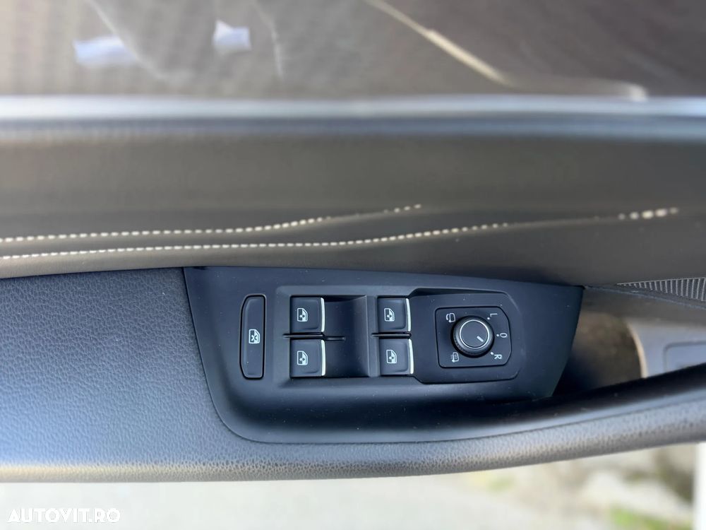 Volkswagen Passat Alltrack 2.0 TDI SCR DSG 4Motion - 13