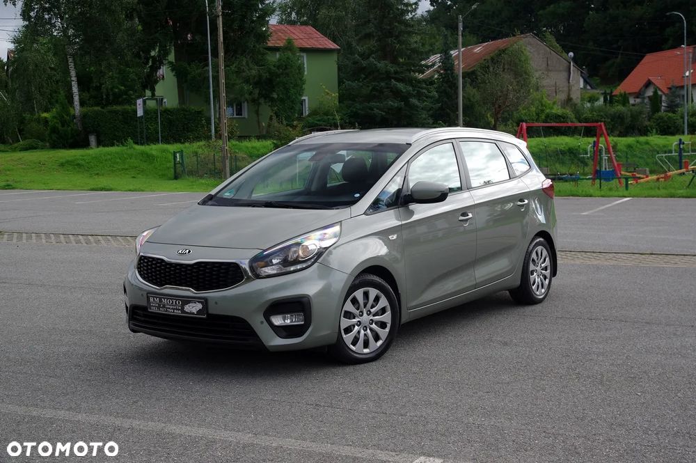 Kia Carens 1.7 CRDi 115 Dream Team Edition