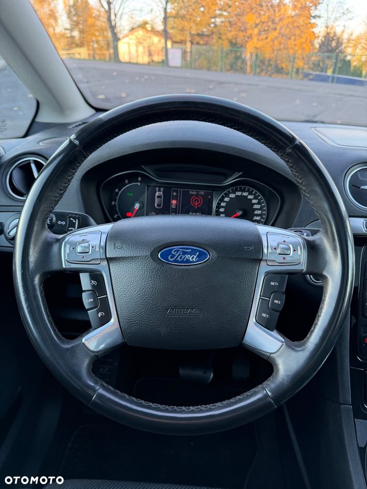 Ford S-Max 2.0 TDCi DPF Titanium X - 27