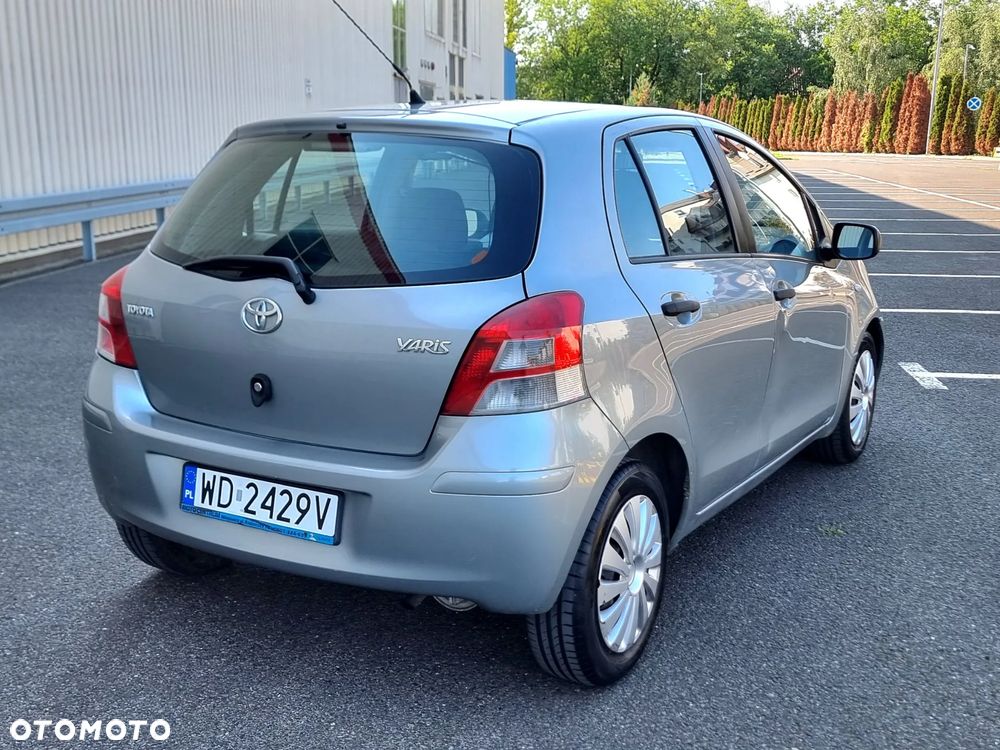 Toyota Yaris 1.0 Entry - 3
