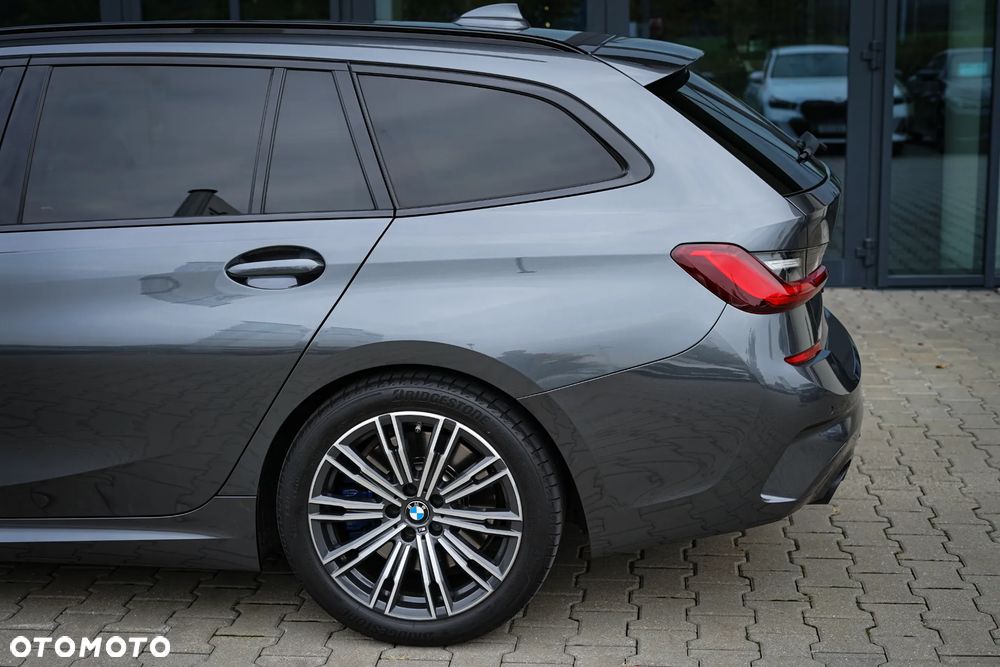 BMW Seria 3 330i M Sport sport - 13