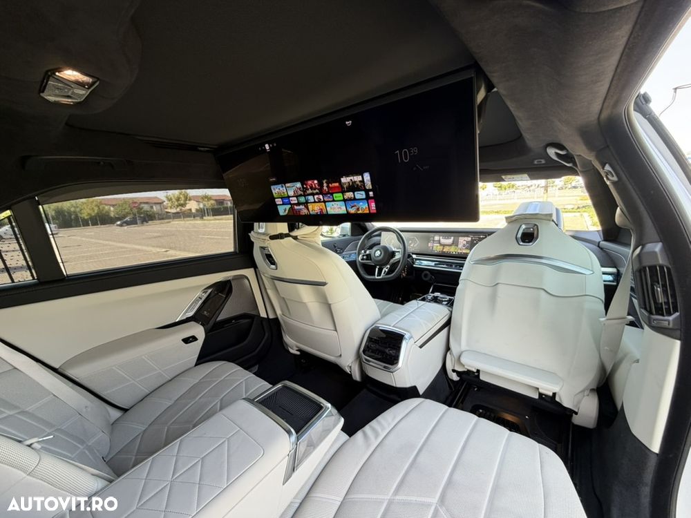 BMW Seria 7 740d xDrive MHEV - 14