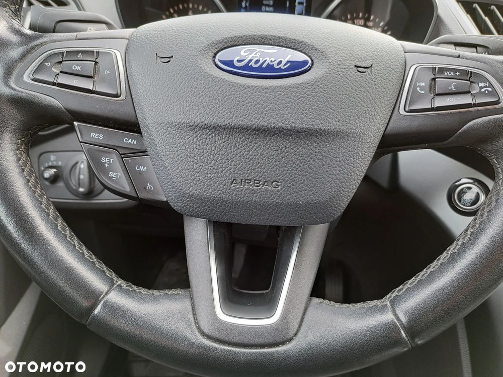 Ford Kuga - 26