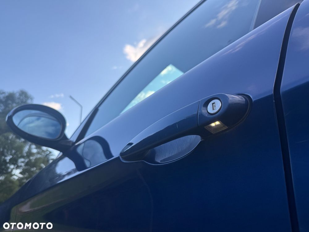 BMW Seria 3 318i - 12