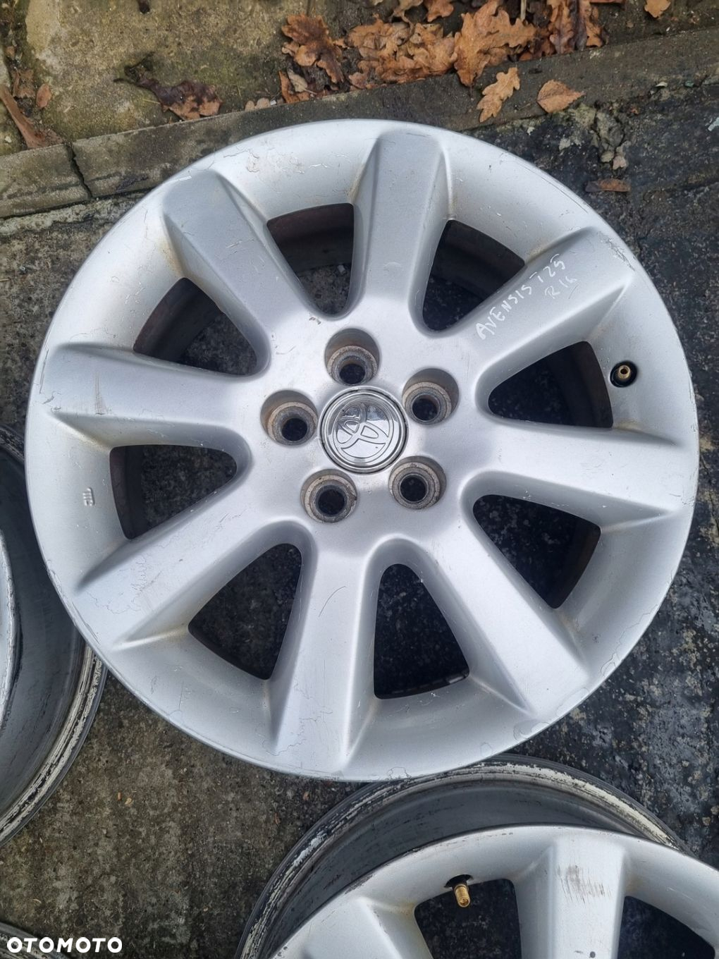 TOYOTA AVENSIS T25 03-09 4 sztuki alufelgi felgi 16 5x100 6,5 * - 6