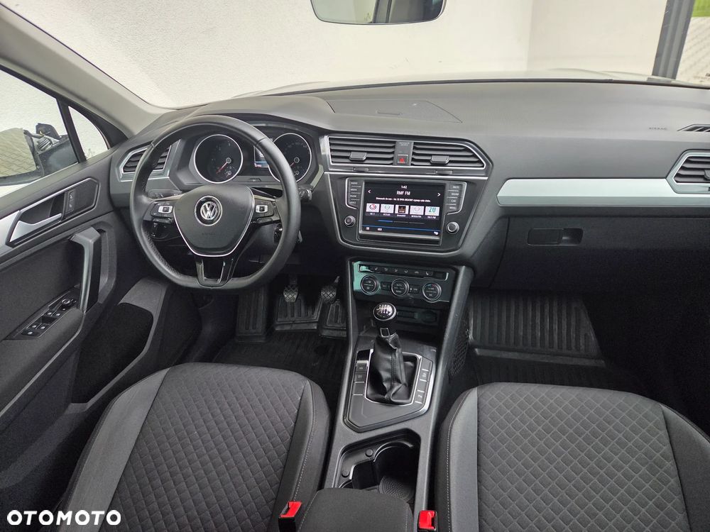 Volkswagen Tiguan - 9