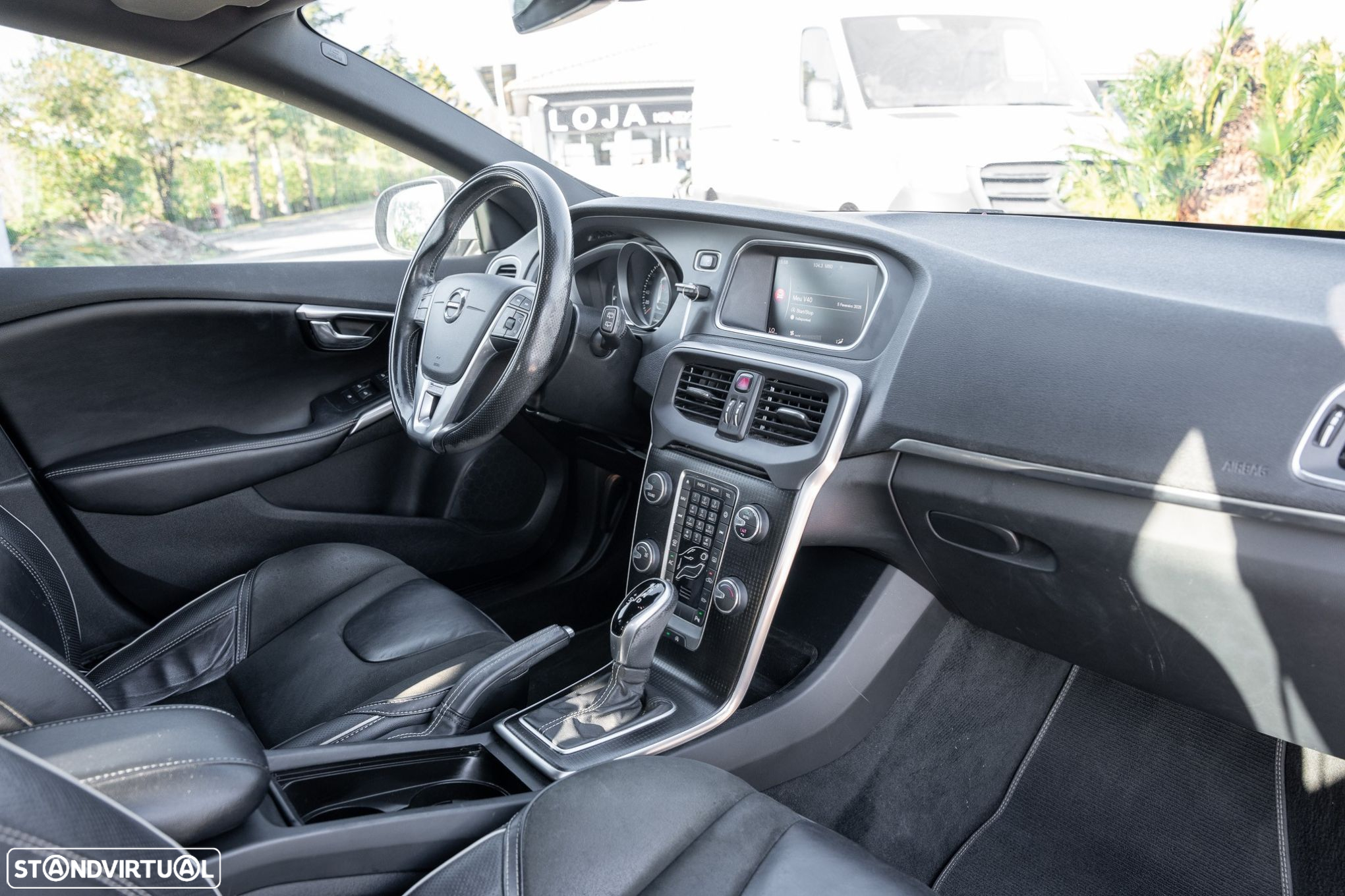 Volvo V40 2.0 D2 R-Design Geartronic - 11