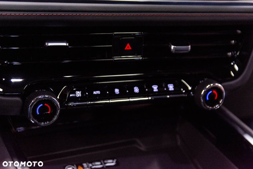 Chevrolet Tahoe - 16