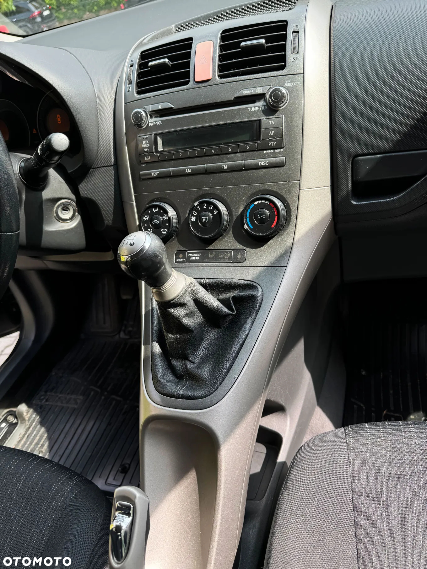 Toyota Auris - 14