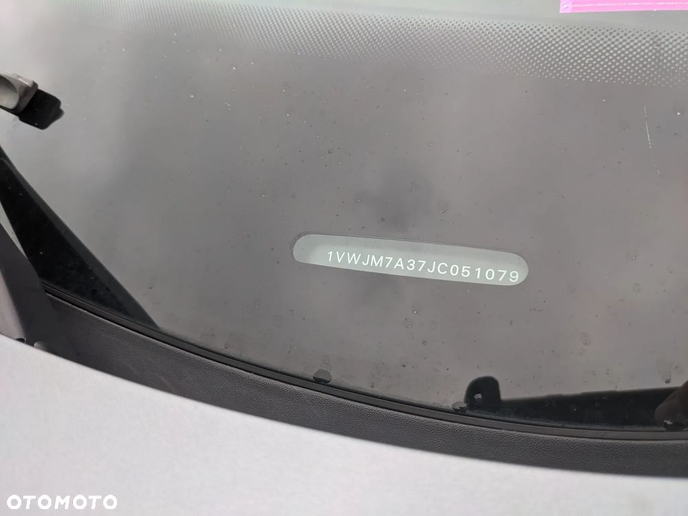 Volkswagen Passat - 14