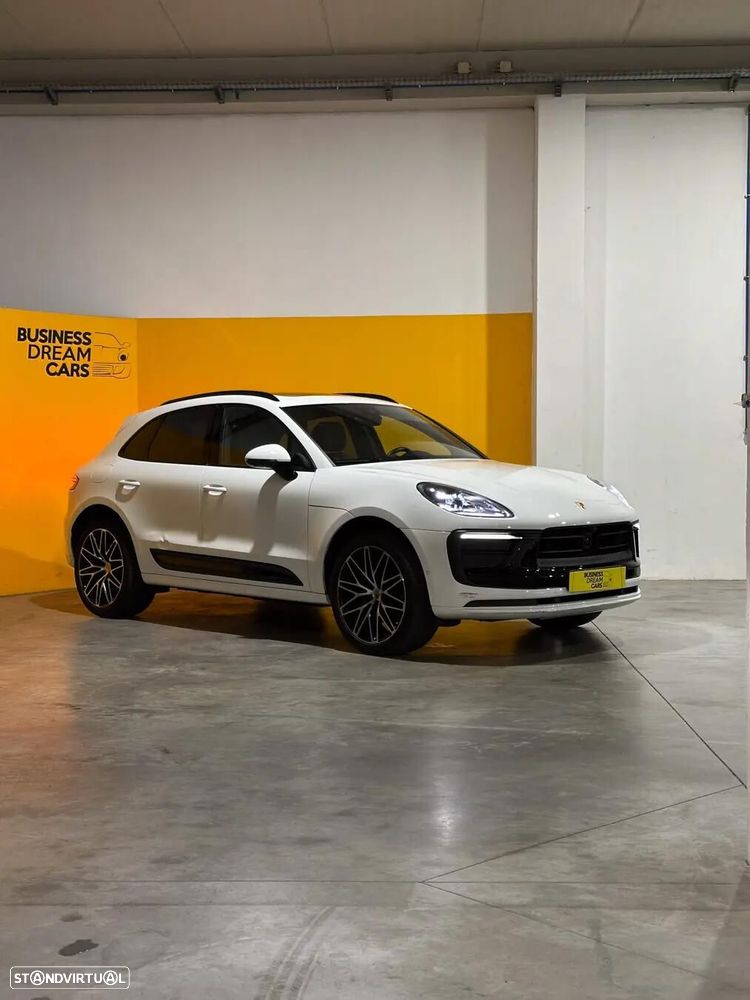Porsche Macan T - 2