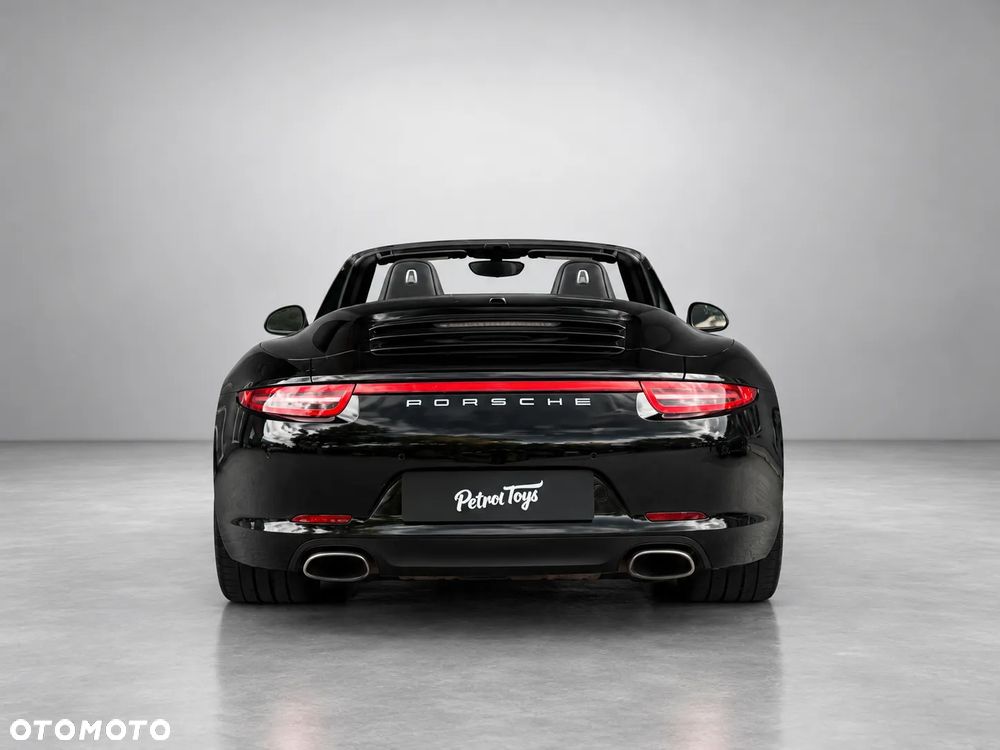 Porsche 911 Carrera PDK - 10