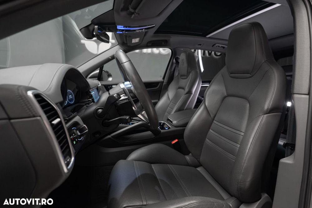 Porsche Cayenne Standard - 27