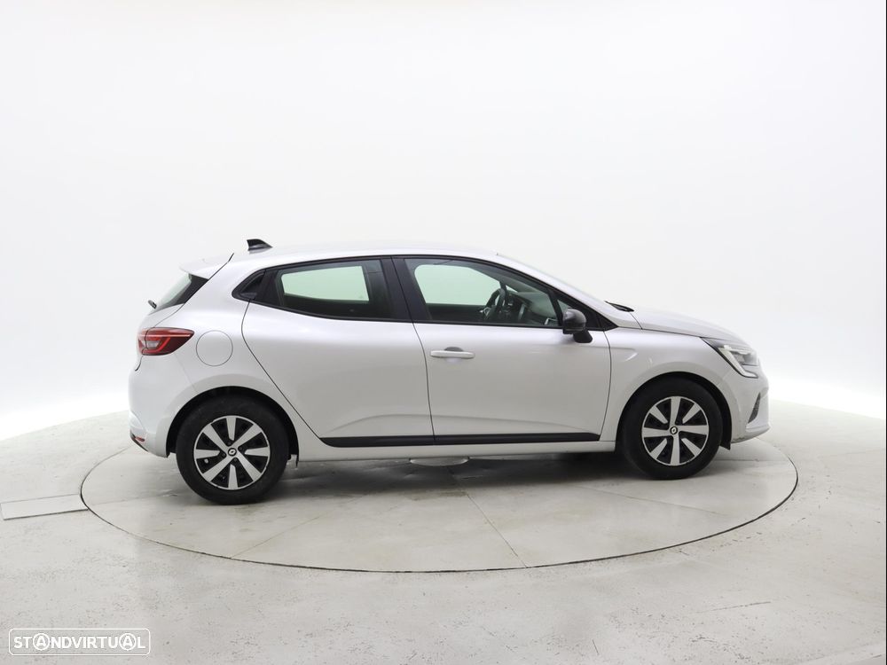 Renault Clio - 8