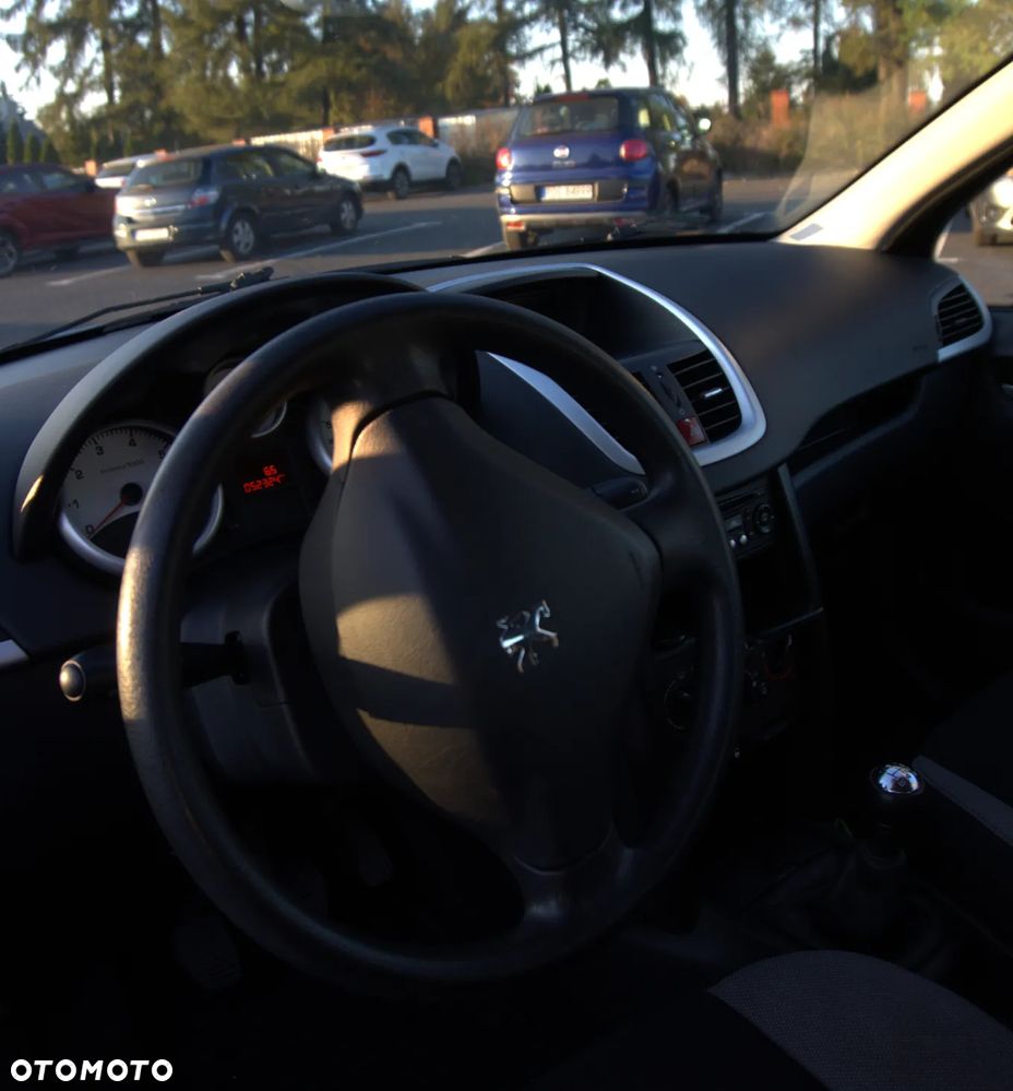 Peugeot 207 - 19