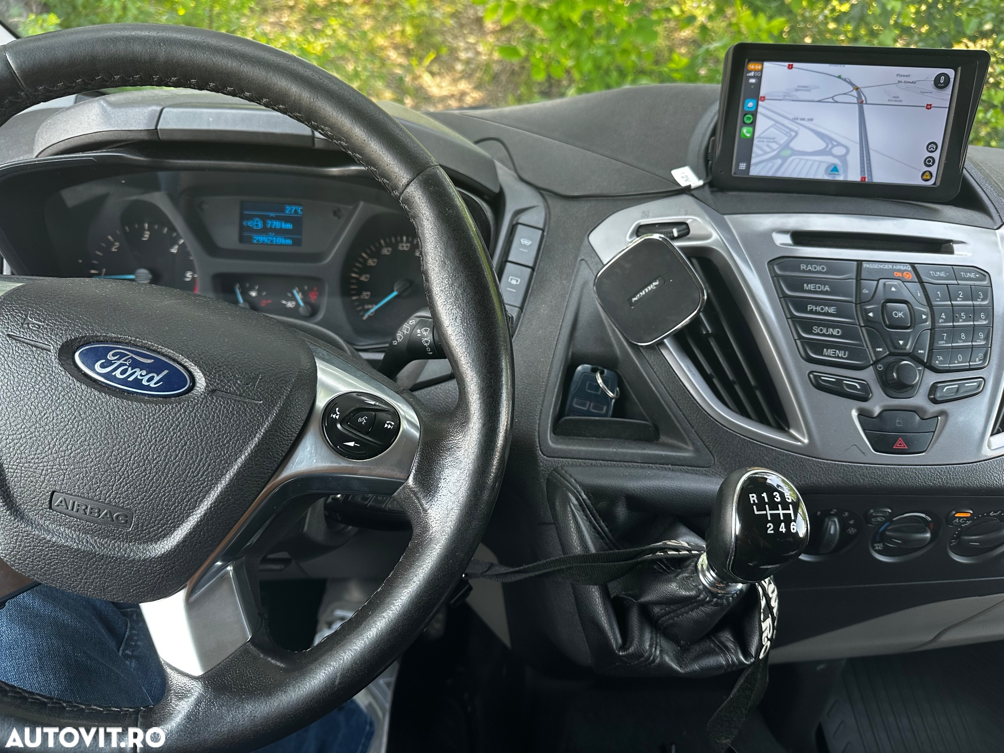 Ford Tourneo Custom - 9