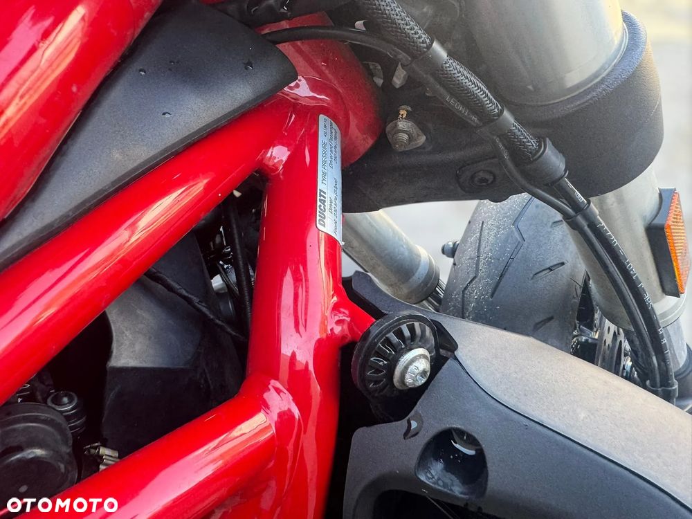 Ducati Monster - 17