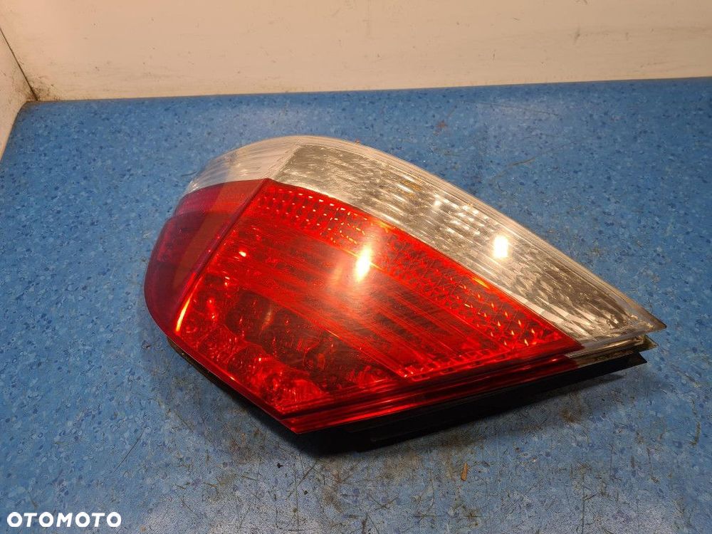 BMW 7 E65 LIFT LAMPA TYŁ PRAWA ZEWNĘTRZNA - 2