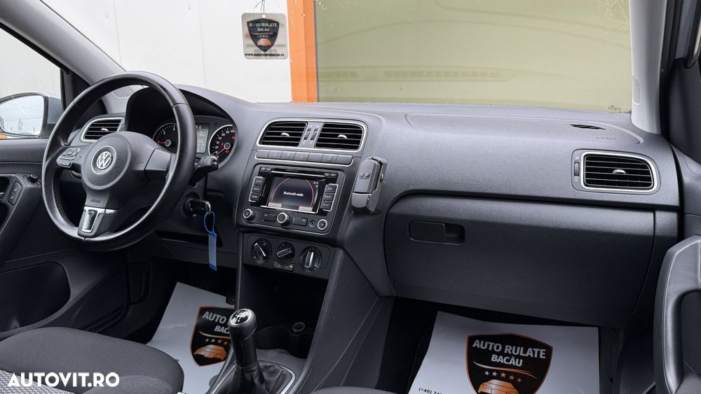 Volkswagen Passat - 13