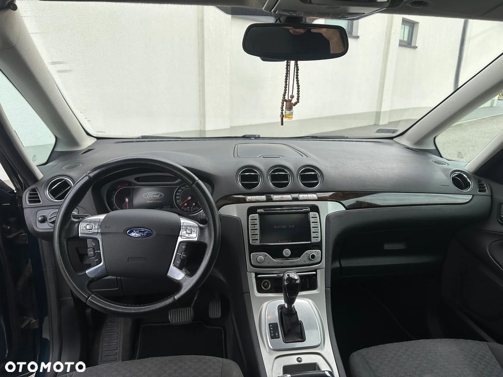 Ford Galaxy 2.0 TDCi Ghia - 11