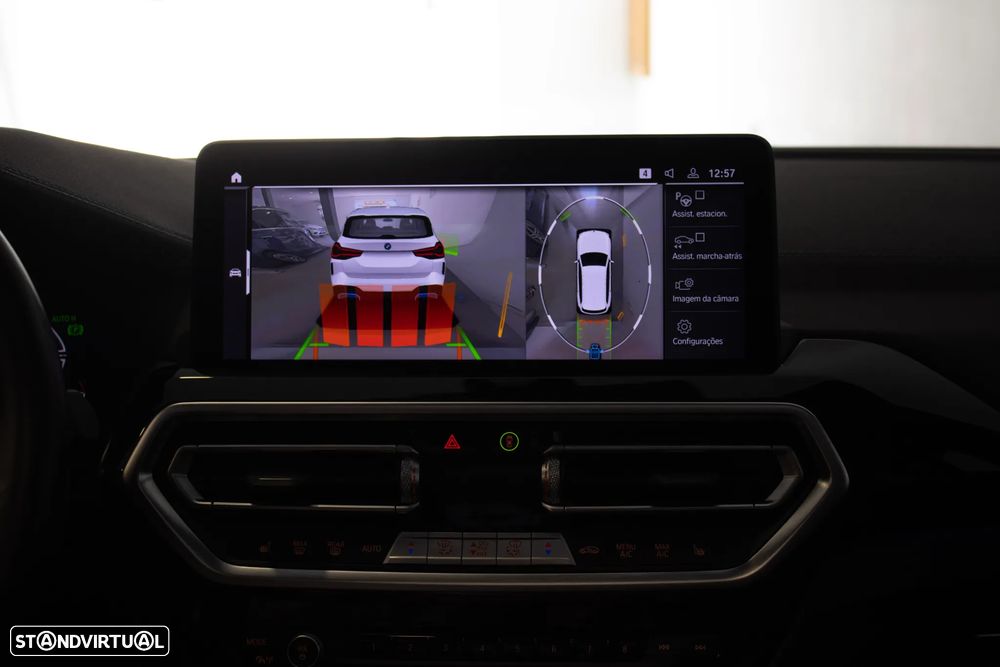 BMW iX3 M Sport Impressive - 35