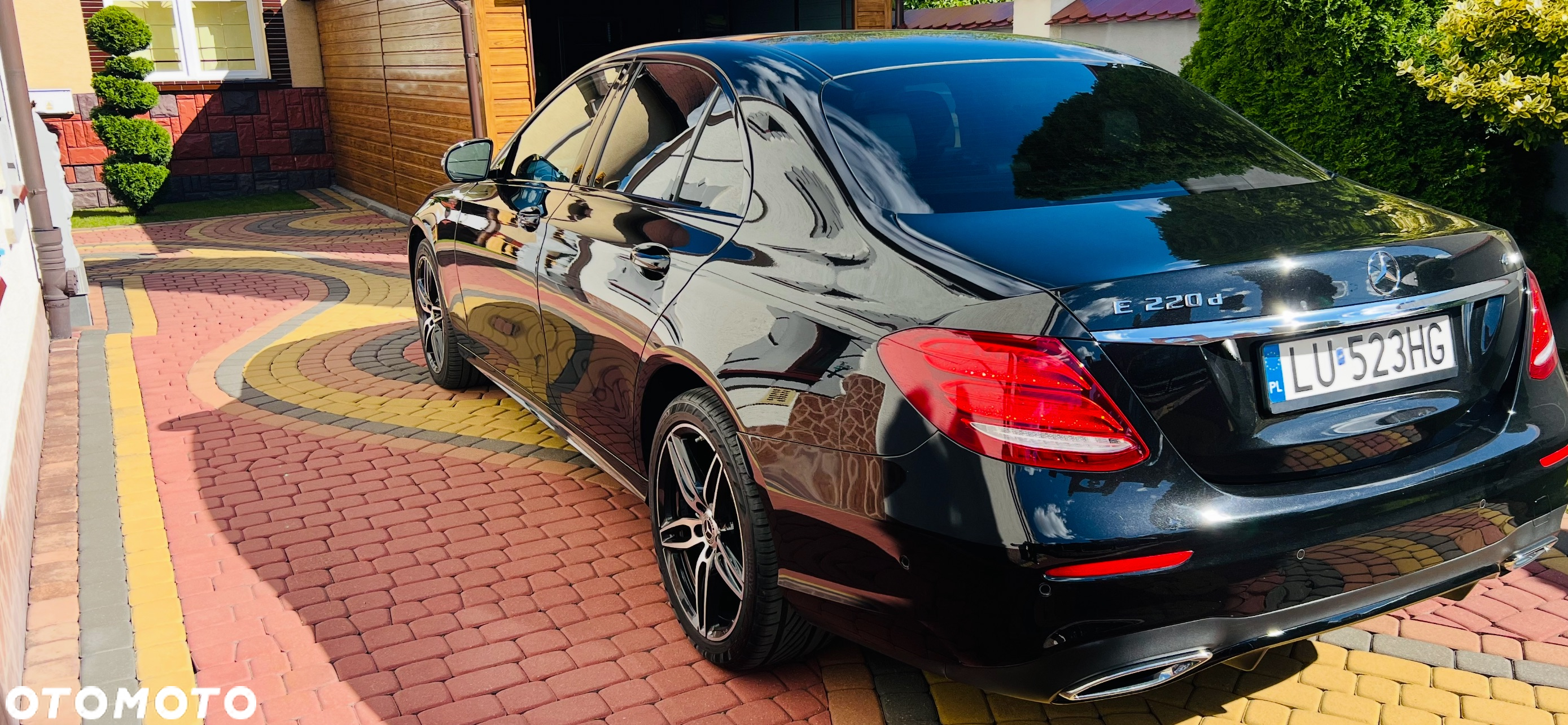 Mercedes-Benz Klasa E 220 d 4-Matic 9G-TRONIC - 11