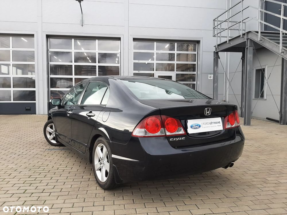 Honda Civic 1.8 Executive - 9