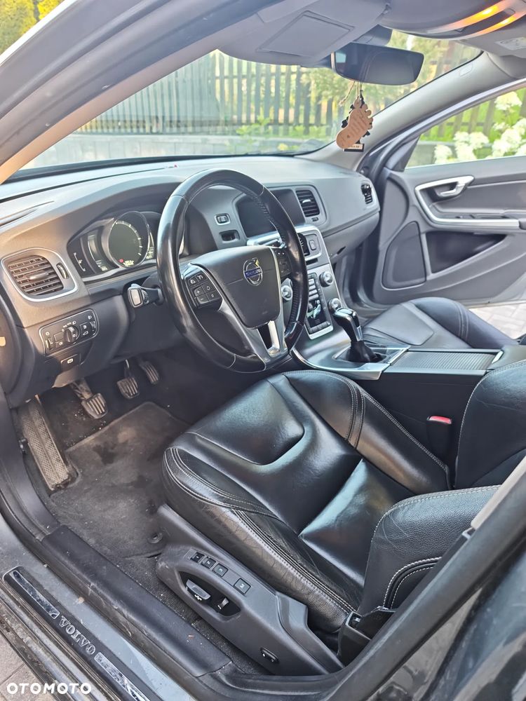 Volvo V60 D4 Drive-E Momentum - 6