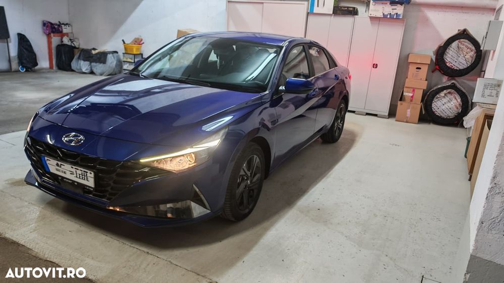 Hyundai Elantra 1.6 l 123 CP 6MT Highway - 2