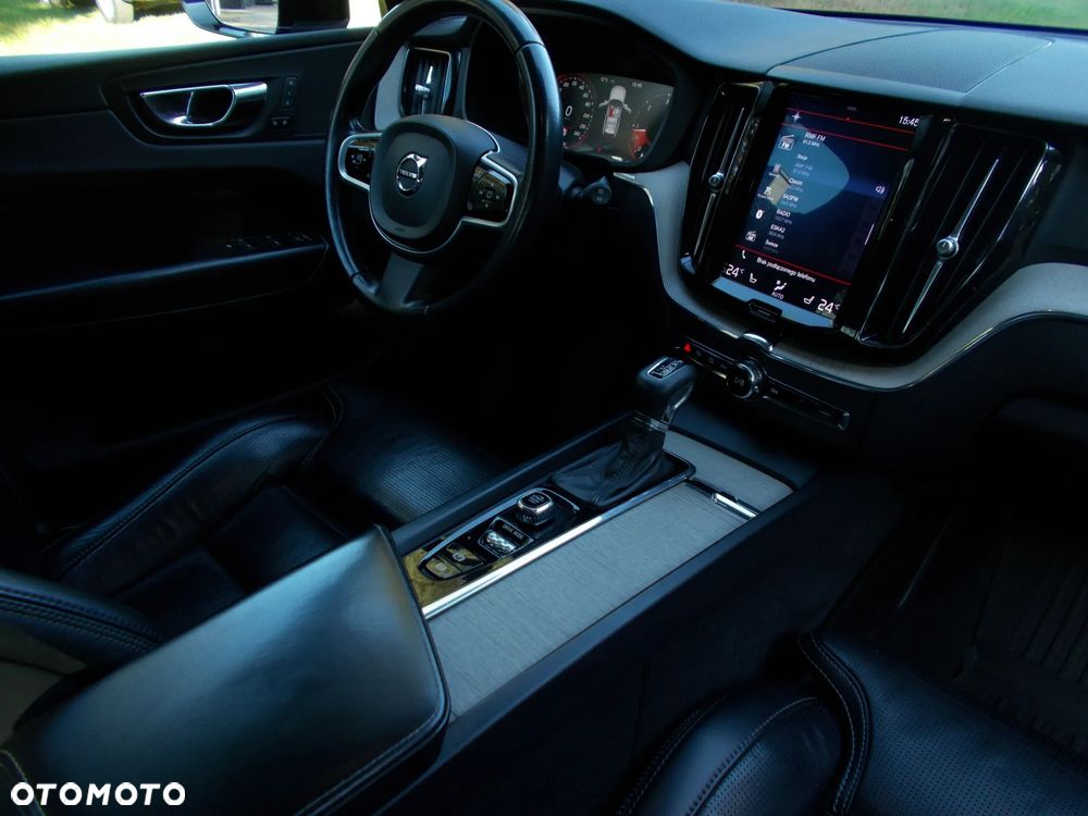 Volvo XC 60 D5 AWD Inscription - 5