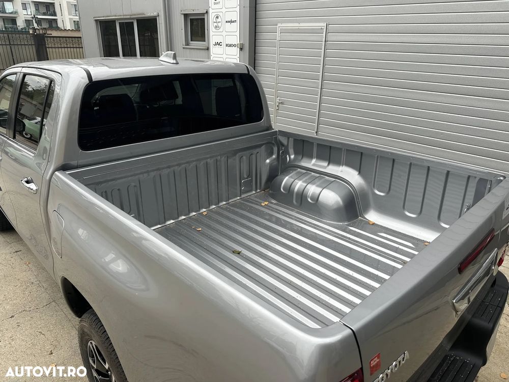 Toyota Hilux 4x4 Double Cab MHEV Autm. Executive - 8
