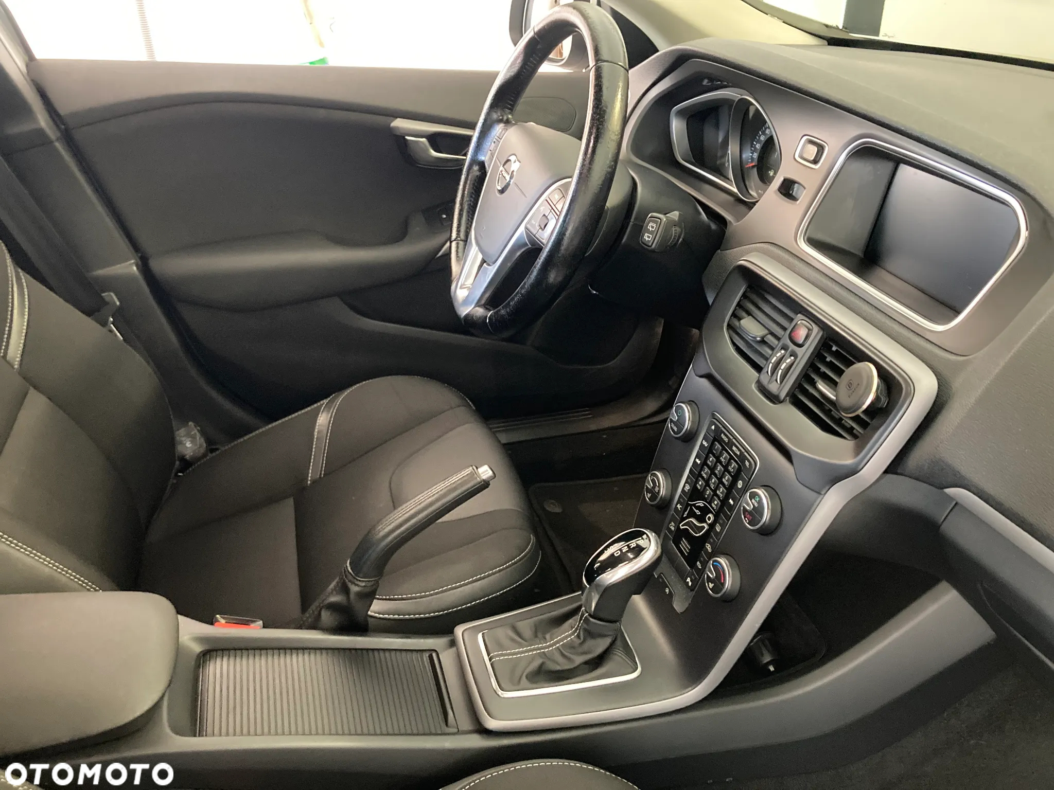 Volvo V40 D2 Geartronic Summum - 17