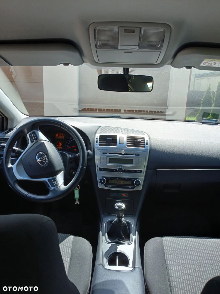 Toyota Avensis 2.0 D-4D Active - 6