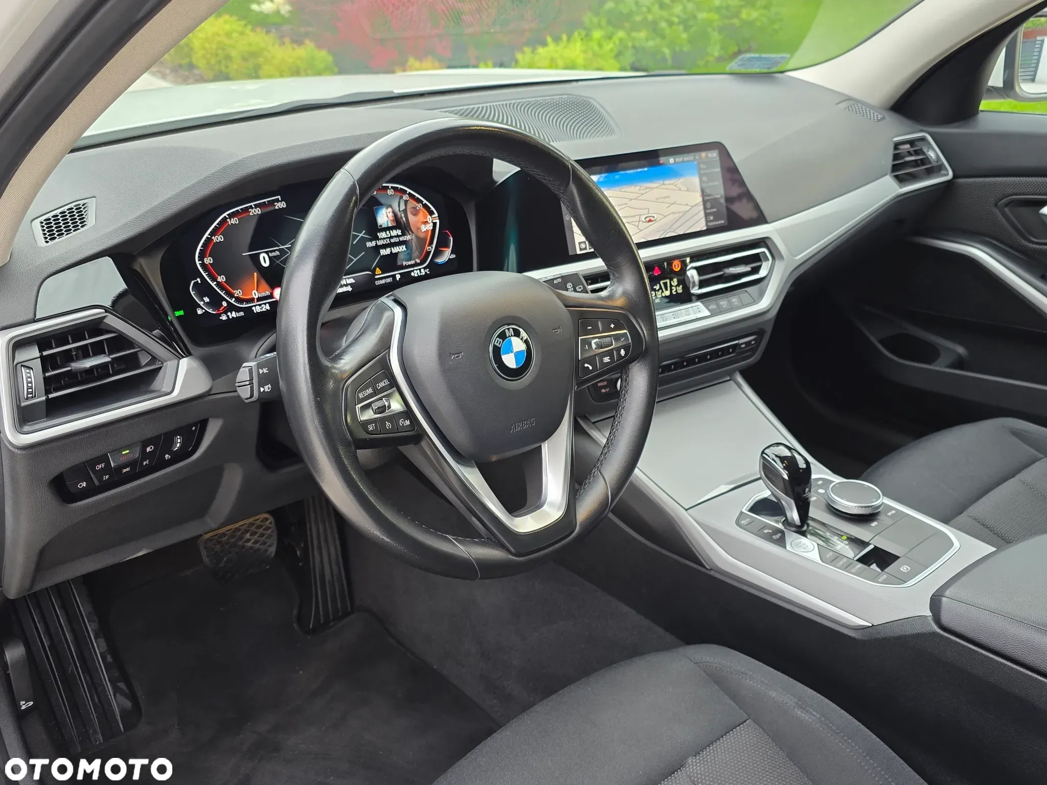 BMW Seria 3 318i Business Edition sport - 18